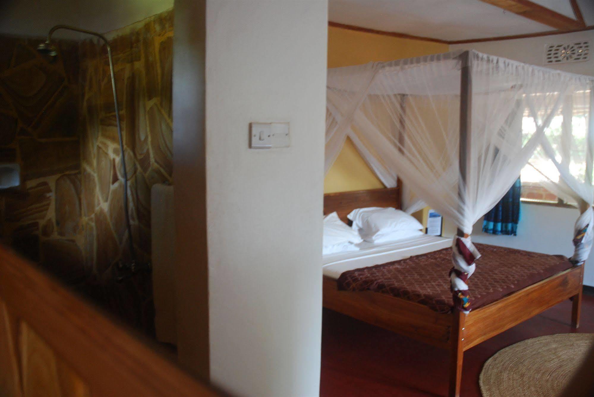 ฮันนี แบดเจอร์ ลอดจ์ โมชิ Hotel ภายนอก รูปภาพ